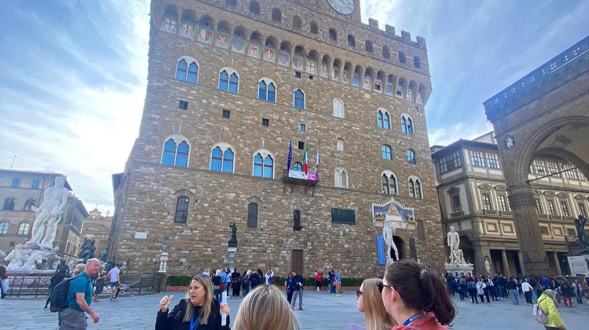 PT students in Rome on tour of city