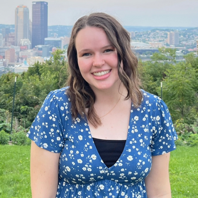 Rachel Anderson headshot.