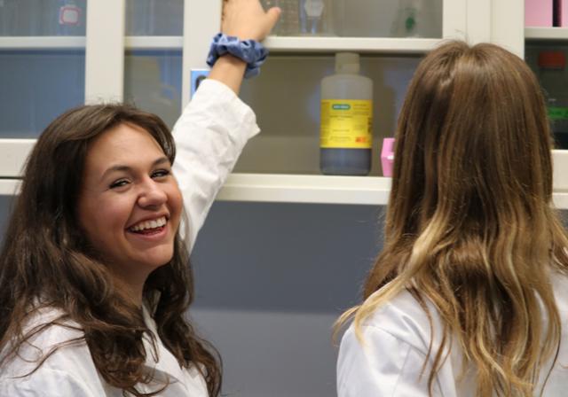 girls in lab