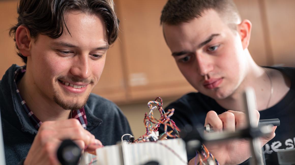 students doing research