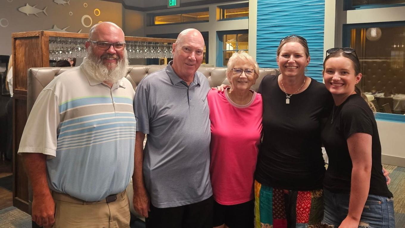 Dennie, Jeff, Cindy and Kelly enjoying lunch together