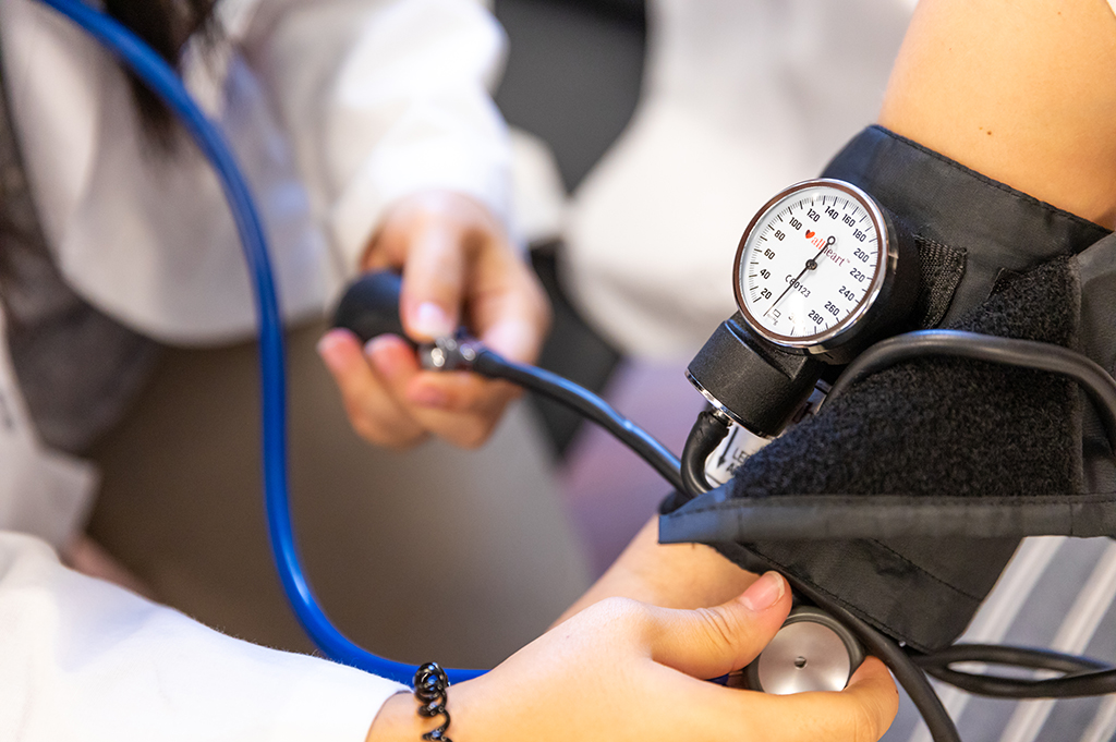 Blood pressure cuff
