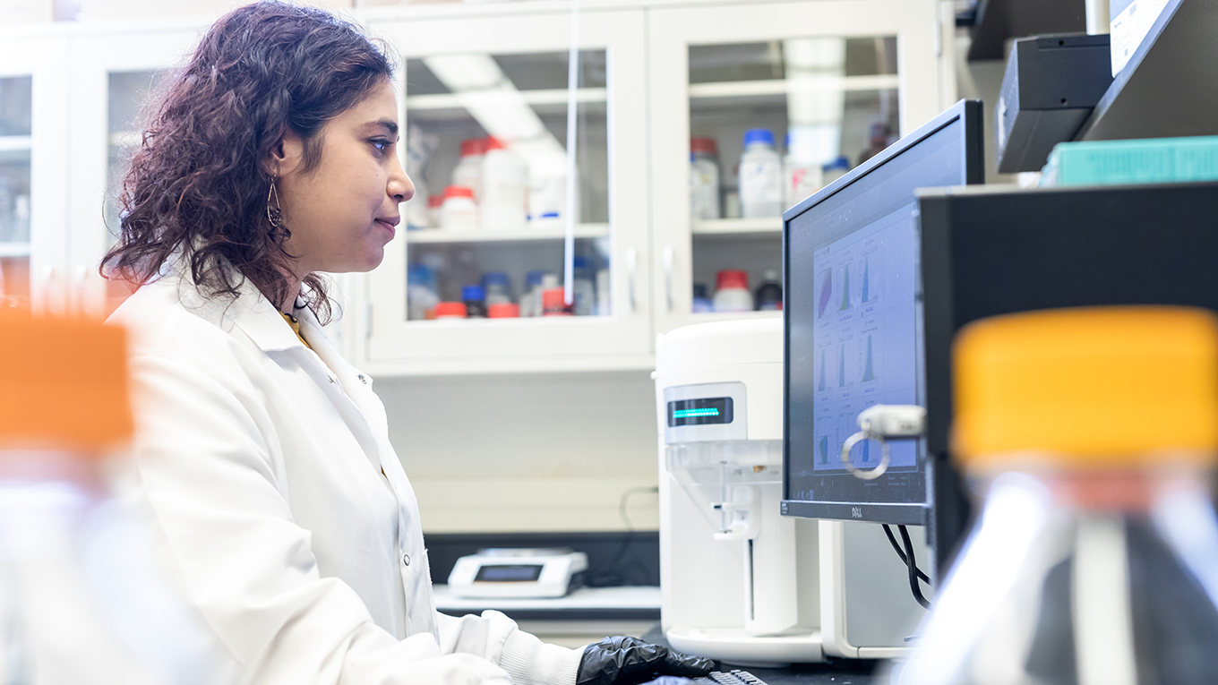 Student at computer in lab