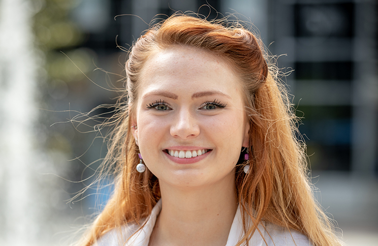 Carlee Shifko headshot