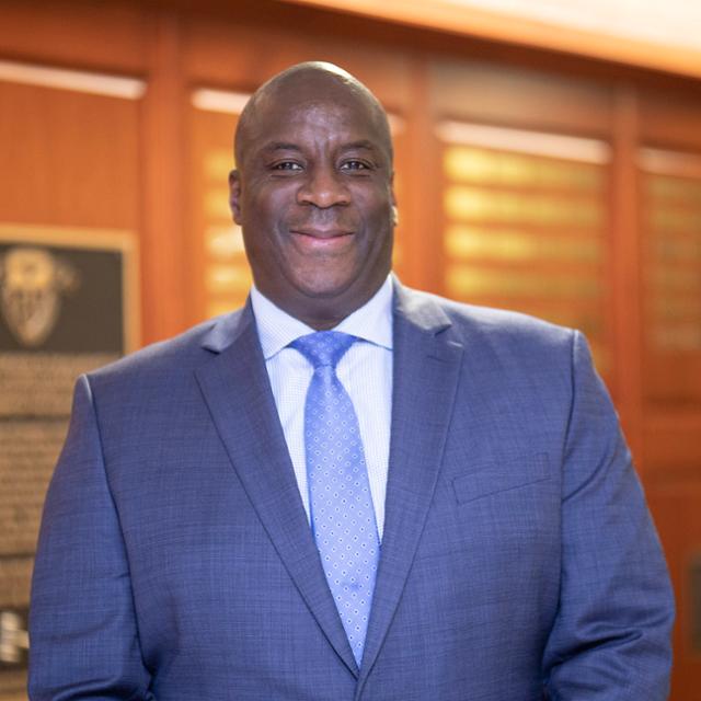 Hon. Elliot Howsie