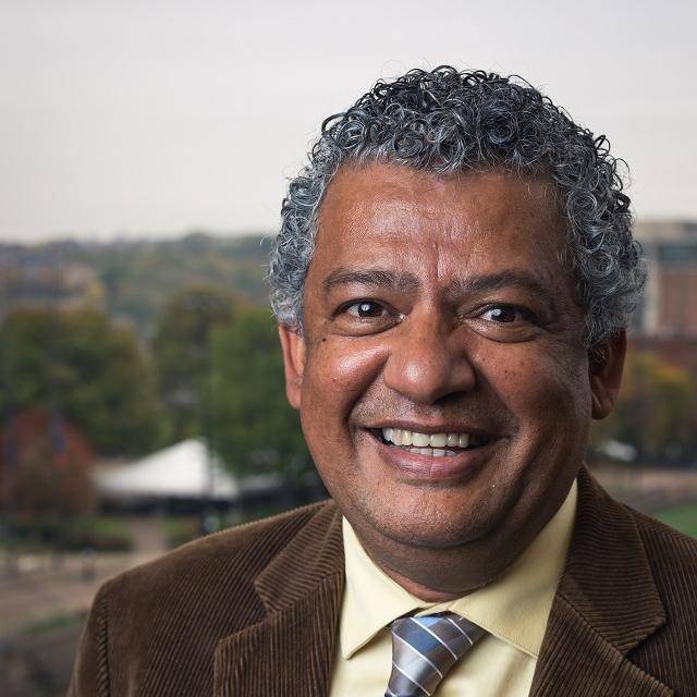 Dr. Leswin Laubscher