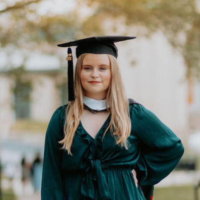 Sarah Snee, Graduate writing consultant