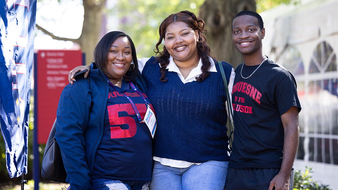 Homecoming alumni and families