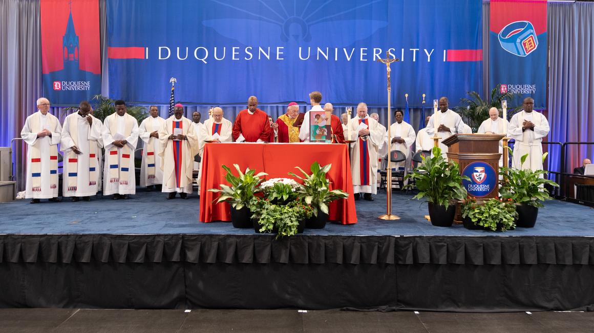 Altar at the Mass of Holy Spirit